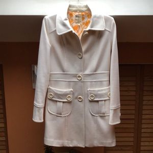Light weight wool coat